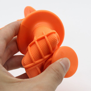 Poignées de guidon de motocross 22 mm TPU universelles antidérapantes pour VTT tout-terrain orange - Product Image 2