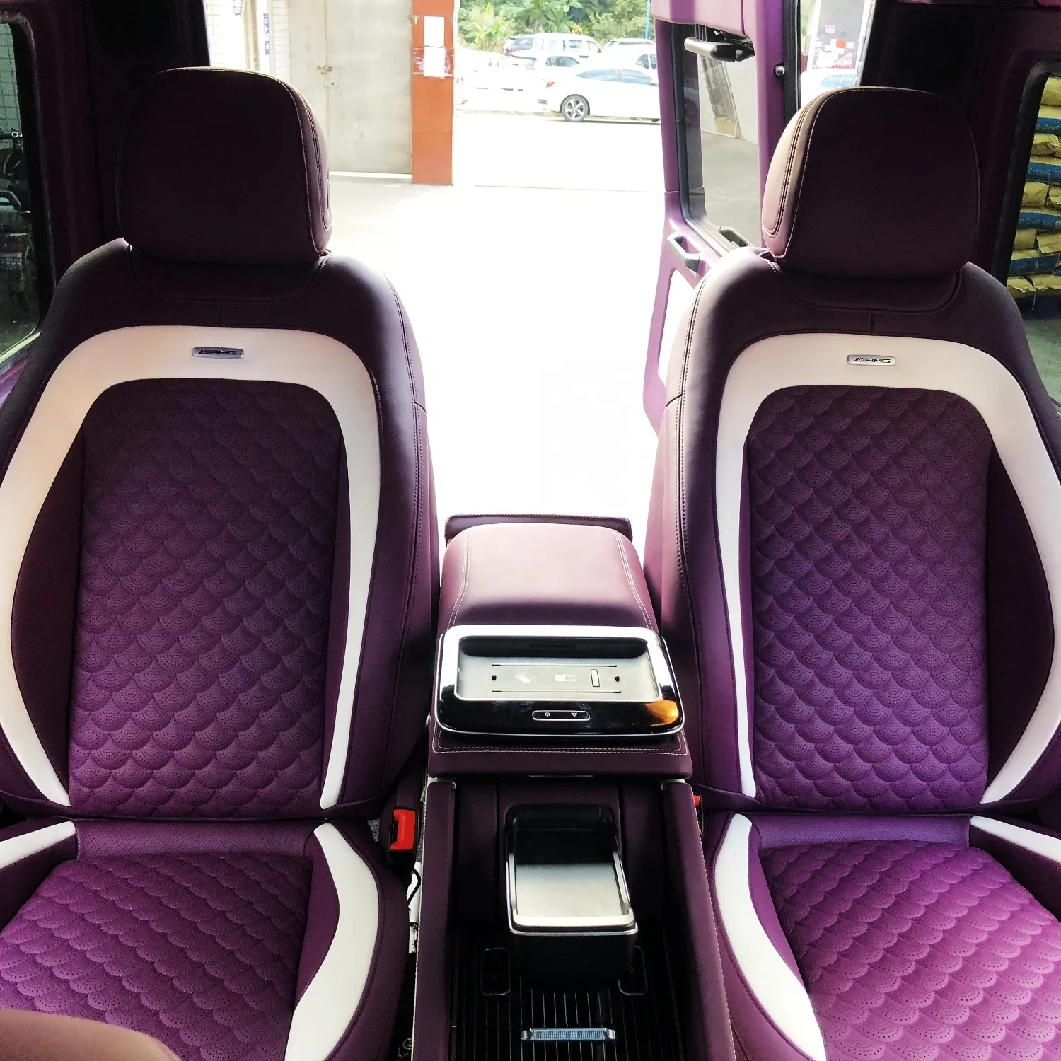 Kit interior kursi belakang pola potongan ikan dengan logo kustom pada sandaran kepala untuk G wagon G63 G350 G500 w463A w464