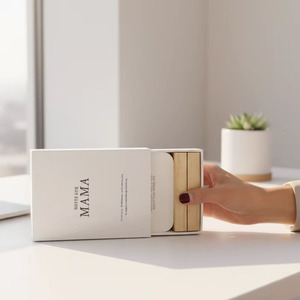 Coffret de 60 cartes d'affirmation pour maman, cadeau pour maman après l'accouchement, avec <span class=keywords><strong>support</strong></span> en bois dans une boîte à tiroir blanche - Product Image 4