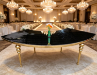 Table de banquet circulaire de luxe en or avec pendentif en cristal, table ronde pour événements de mariage, table de salle à manger d'hôtel
