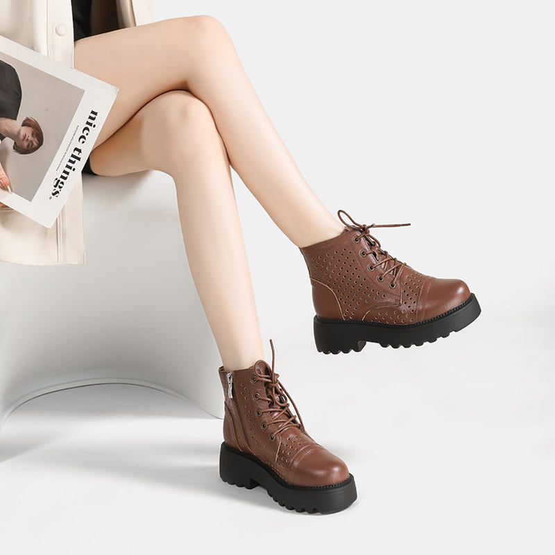 สีน้ำตาล