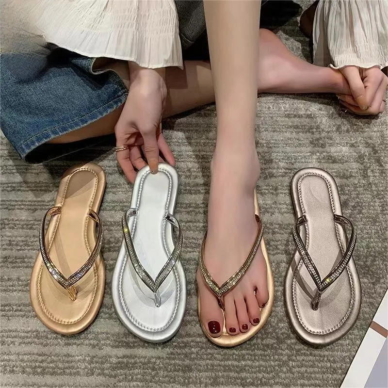 QY324 2023 New Style Summer Sandals Outside Wear Clip Feet Leisure Beach Flat Bottom Flip-Flops Slippers For Women