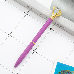 Grand stylo bille publicitaire en métal torsadé avec logo en cristal de diamant créatif - Product Image 2