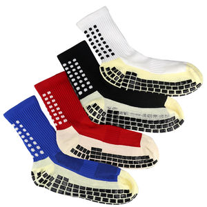 2023 nouveaux hommes femmes Double face adhésif sport Football chaussettes Silicone antidérapant poignée cyclisme sport Football chaussettes - Product Image 5