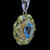 Bijoux en argent 925 plaqué rhodium et or gracieux pendentif en topaze bleue de Londres naturelle/topaze bleue suisse pour femmes vêtements quotidiens