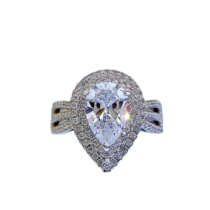 Bague de fiançailles pour femme Qianjian Jewelry XH-038 plaquée platine, moissanite 2 carats, argent sterling S925, forme poire 7*10 - Product Image 1