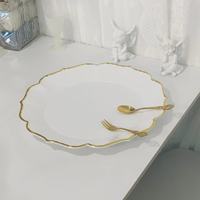13 "blanc et or jante fleur forme chargeurs plaque blanc tournesol plastique chargeur assiettes fête mariage décoration assiettes
