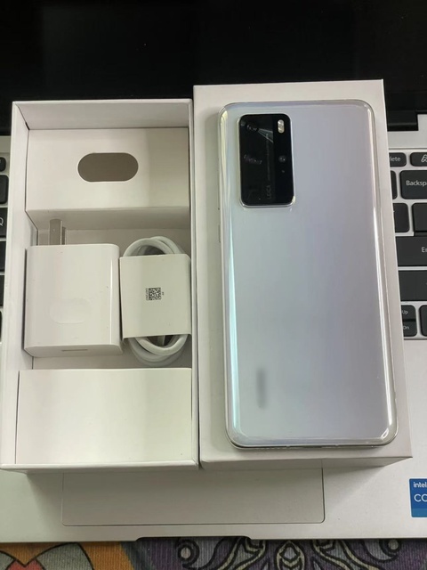 Wholesale P40 PRO 5G LTE Smartphone Kirin 990 Octa Core 8G 512G Storage French & English Spanish AMOLED 90Hz Quick Charge