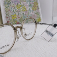 Nueva Montura de Gafas de Moda con Forma Cuadrada y Redonda, Estiliza el Rostro, Versátil, Estilo Influencer, Serie de Colores de Baja Saturación 56833