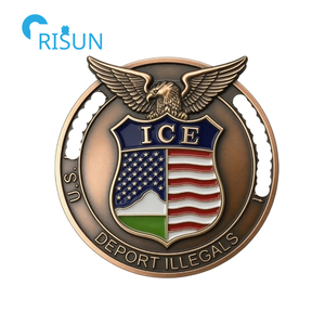 Décapsuleur personnalisé en forme <span class=keywords><strong>de</strong></span> pièce commémorative <span class=keywords><strong>de</strong></span> la Sécurité Intérieure des États-Unis, <span class=keywords><strong>de</strong></span> l'Immigration et des Douanes, pièce <span class=keywords><strong>de</strong></span> défi sur mesure - Product Image 4