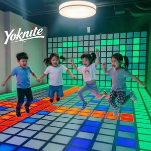 Hot Activate Game : Jeu interactif de danse au sol avec lumières LED pour salle de jeux, thème 'Le sol est du lave', pour team building et escape, en version Super Mega Grid Arena - Product Image 2