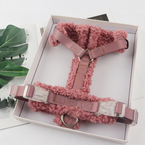 Harnais pour chien en velours de nylon rayé de luxe, personnalisable avec logo OEM, vente en gros, durable, anti-traction, accessoires pour animaux de compagnie pour l'extérieur - Product Image 2