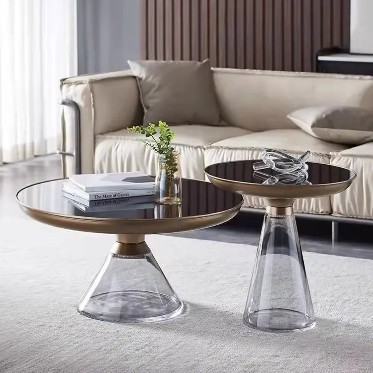 طاولة لغرفة المعيشة كنبة عصرية تصميم إسكندنافي طاولة معدنية جانبية دائرية في المنتصف طاولة قهوة فاخرة من الزجاج طاولة