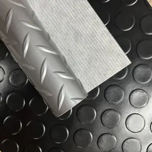 Geprägte PVC-Auto matte mit Vlies rücken für den Auto gebrauch Diamantplatten-Münzboden-Vinyl rollen werkstatt