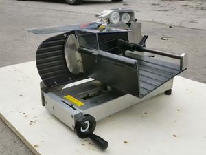 เครื่องหั่นขนมปังไฟฟ้าเชิงพาณิชย์ 220V ใหม่ สำหรับร้านอาหาร-มีดอเนกประสงค์สำหรับเชฟ หั่นผัก ผลไม้ หั่นขนมปังปิ้ง - Product Image 4