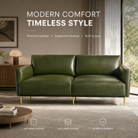 Canapé en cuir vert olive avec pieds dorés, design minimaliste et épuré, confort profond, robuste, élégant, moderne, pour salon