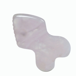 Outil de massage Gua Sha en quartz rose en forme de cœur, à bords incurvés, pour le visage et le corps - Product Image 4