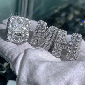 Atacado VVS Moissanite Diamante Hip Hop Anel Carta Baguette Corte 925 Prata Hip Hop Jóias Personalizado Carta Inicial Anéis