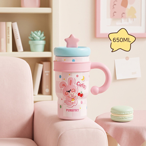 แก้วกาแฟเก็บความร้อนสุญญากาศลายการ์ตูนน่ารัก ขนาด 650 มล. ฝาปิดรูปดาว มีหูจับ แก้วสแตนเลส พร้อมหูจับขนาดใหญ่ สำหรับใช้ในออฟฟิศ บ้าน และทุกวัน - Product Image 4