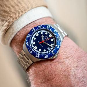 2025 Rubber Strap <b>Watch</b> with Calendar F1 Series Fluted Bezel Calendar Bracelet Leaf Chronograph Fashion <b>Watch</b> <b>for</b> <b>man</b> - Product Image 6