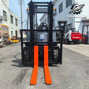 Chariot élévateur TOYOTA FGZN30 3 tonnes d'occasion, importé du Japon, moteur 1DZ-2, machine d'occasion, moteur GPL avec déplaceur latéral pour conteneurs. - Product Image 6