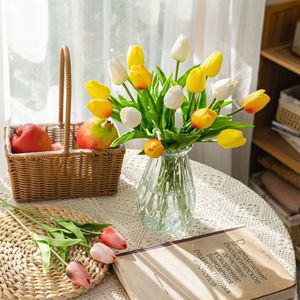 Tulipes artificielles CallaFloral à branche unique, décorations de mariage, fabrication chinoise MW08081 - Product Image 1