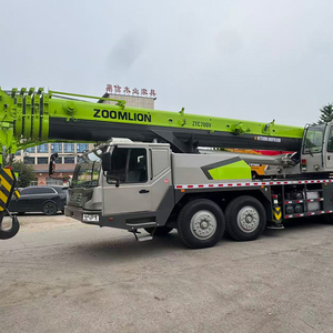 Grúa Hidráulica sobre Camión ZOOMLION ZTC700V de 70 Toneladas Usada en China, Lista para Trabajar - Product Image 3