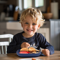 Vaisselle avec logo personnalisé pour tout-petits, assiette à manger en silicone à aspiration sûre, vaisselle d'entraînement, bols d'alimentation solides et mignons pour enfants pendant plus de 6 mois