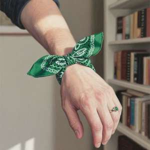 باندانا متعددة الوظائف ملونة مخصصة مربعة حرير باندانا مطبوعة كلاسيكية مخصصة باندانا شعار القطن الأحمر باندانا مخصص - Product Image 2