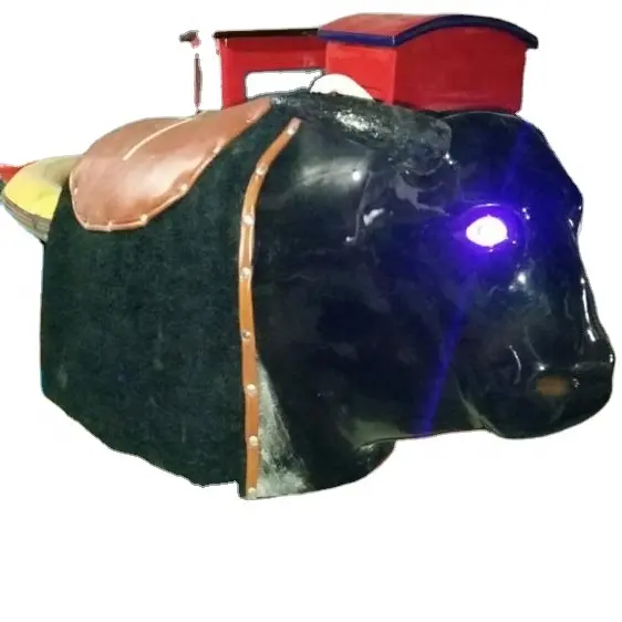 Juego mecánico de toro con humo de nariz, Ojo de luz de montar toro en venta, máquina inflable para juegos deportivos