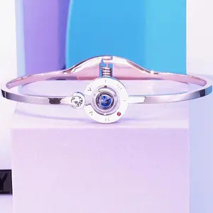 Een Cadeau Voor Je Vriendin, Rvs I Love U 100 Taal Bangle Armband