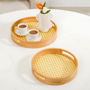 Bandeja de bambú de ratán hecha a mano exquisitamente hecha a mano con asas Bandeja de bambú redonda para servir elegante y exhibición decorativa - Product Image 1
