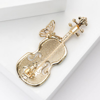 Bijoux de mode tendance papillon broches femmes Instrument de musique épingles de fête accessoires décontractés cadeaux