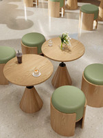 Canapés de café commerciaux en bois massif de style naturel, bancs muraux, tables et chaises pour zones d'attente, très populaires sur internet