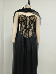 <span class=keywords><strong>Robe</strong></span> Bettergirl 2026 Ramadan en <span class=keywords><strong>dentelle</strong></span> noire transparente, sans bretelles, avec un châle en maille traînant - Product Image 5