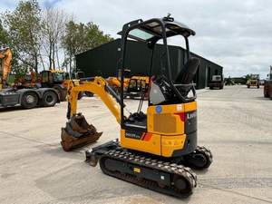 Nueva excavadora modelo Liugong Excavator 9017fzts 1,8 Ton Mini Crawler Excavator 11.8kw con precio barato - Product Image 4