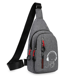 Sac de poitrine pour homme qui brille dans le noir, en tissu Oxford gris, sac bandoulière tendance avec motif imprimé pour les voyages de loisirs, printemps 2025 - Product Image 1