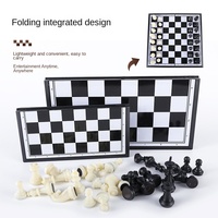 Jeu d'échecs magnétique en plastique de haute qualité jeu d'échecs magnétique de stockage pliant pratique pour les jeux de société