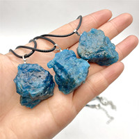 Pendentif en cristal naturel en gros, pierre brute d'apatite bleue, collier de guérison, pendentif en pierre précieuse brute