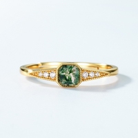 Bague en argent S925 plaqué or avec pierre d'agate verte et de mousse, fabriquée par MUSHAN Jewelry Factory, style luxe léger et tendance.