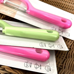 0737 เครื่องปอกการ์ดแบบดูด ด้ามจับพลาสติก ที่ปอกแบบหยัก ที่ปอกผลไม้ ขายส่ง - Product Image 2
