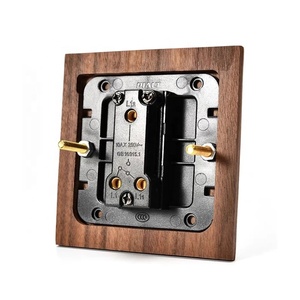 Prises Électriques Murales Universelles Double USB Norme UK avec Interrupteur à Bascule et Prise, Panneau en Laiton Rétro en Bois de Noyer Noir pour la Maison - Product Image 6