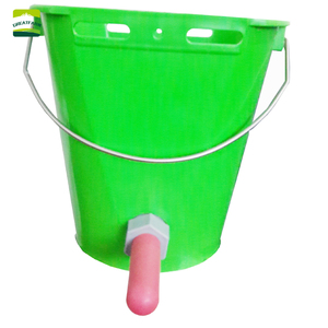 Seau d'alimentation pour veaux, chèvres et agneaux Seau d'alimentation mobile en PP <span class=keywords><strong>de</strong></span> qualité alimentaire pour animaux nouveau-nés - Product Image 1