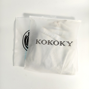 Chất Lượng Cao Biểu Tượng Tùy Chỉnh <span class=keywords><strong>Zip</strong></span> Khóa Túi Matte Ống Đồng In Ấn Nhà Máy Cpe Chất Liệu Frosted Dây Kéo Quần Áo Bao Bì Giày Vớ - Product Image 3