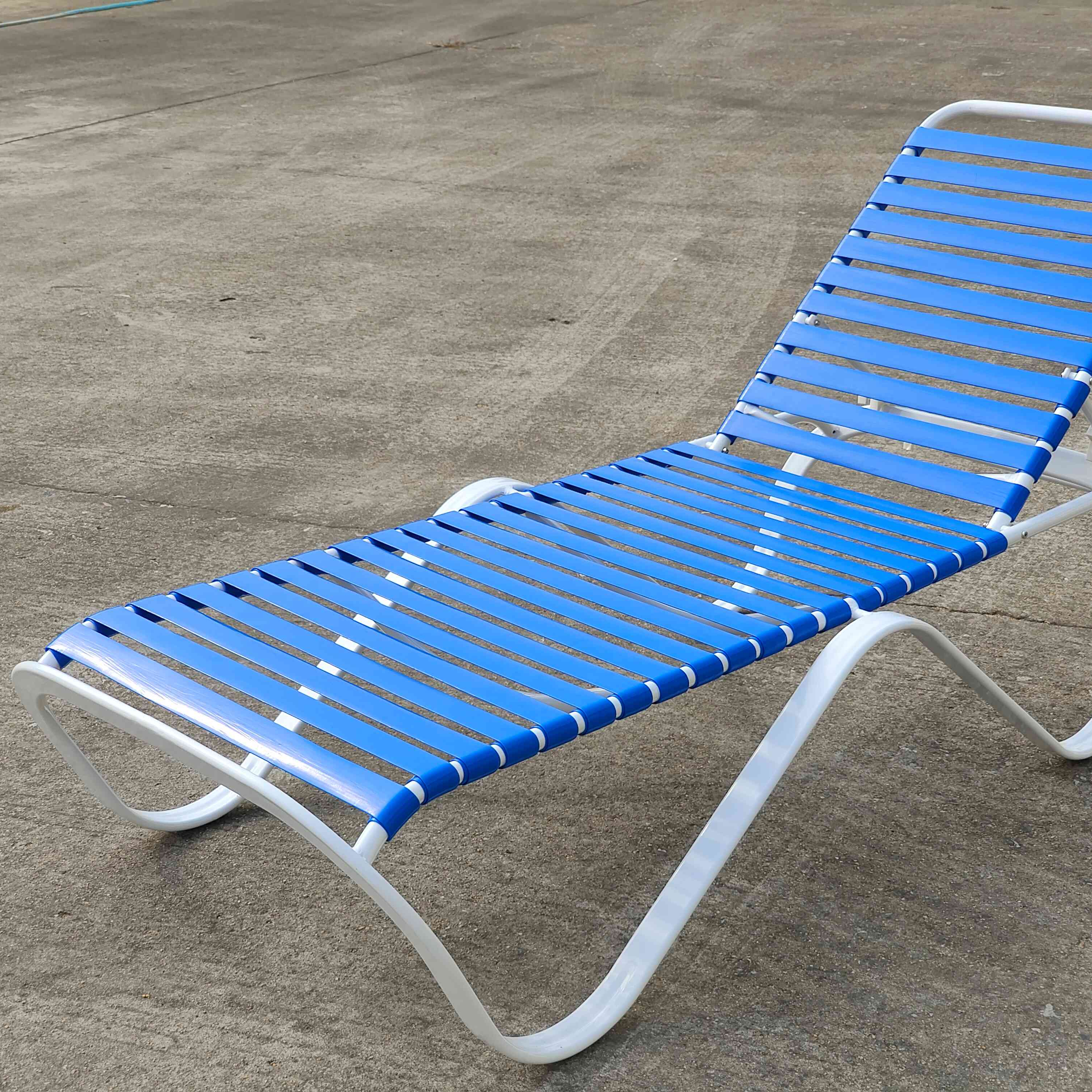Commercial sun loungers wholesale aluminum PVC strap chaise lounge for hotel poolside and beach projects