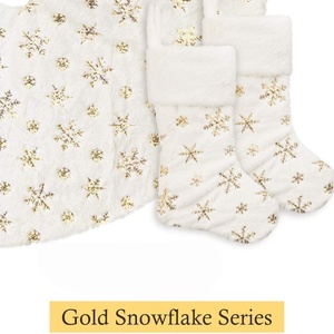 Chaussettes de Noël en peluche en gros avec broderie flocon de neige doré, grands sacs cadeaux suspendus pour la décoration d'arbre et de cheminée - Product Image 5