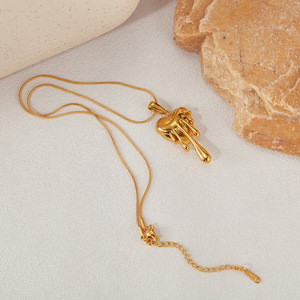Collana in stile romantico di alta qualità in acciaio inossidabile Love Drop Design alla moda gioielli a catena - Product Image 4