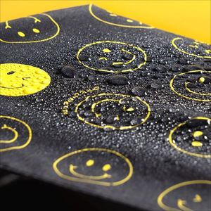 Parapluie pliant classique jaune et noir avec motif Smiley - Product Image 4