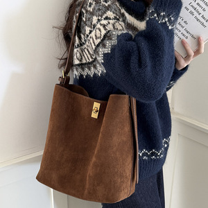 Koreaanse Emmertas In Herfst-En Wintersuède Met <span class=keywords><strong>Vintage</strong></span> Veelzijdige Schoudertas Met Grote Capaciteit En Letters - Product Image 5