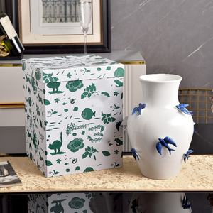 Produit phare : Vase à fleurs en céramique de la série Swallow, style Art déco, glaçure transparente, arrangement floral créatif, léger - Product Image 3